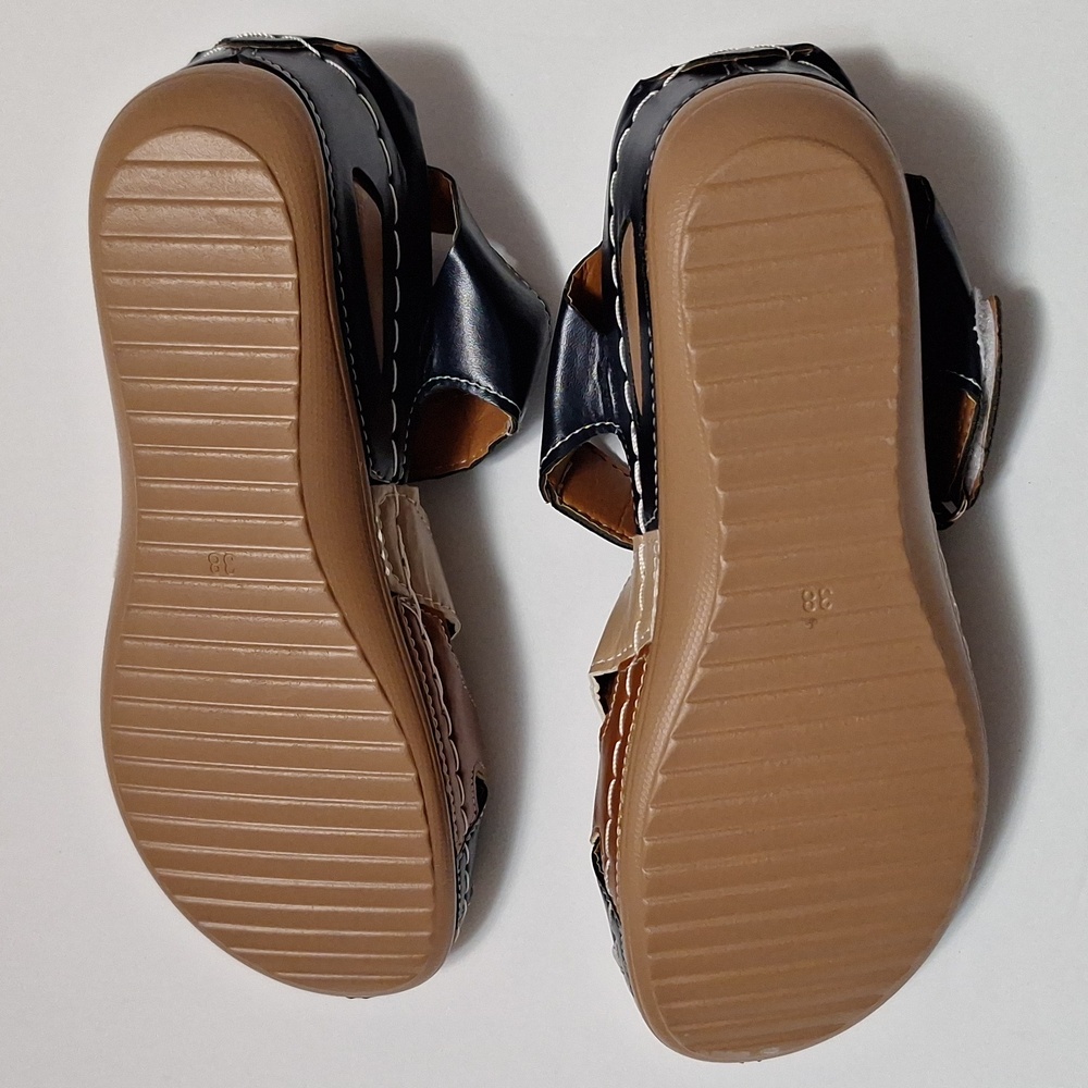 Shoe - Picture 4 of 6